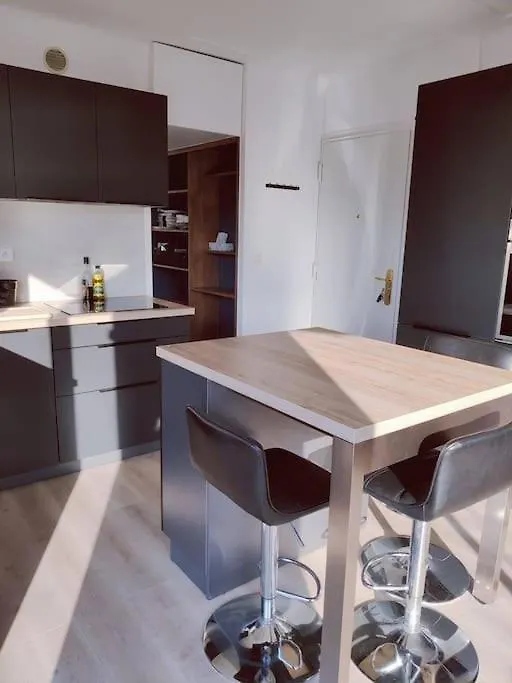 Romantic 1Br Escape With Sun-Rooftop Terrace Nice Apartment