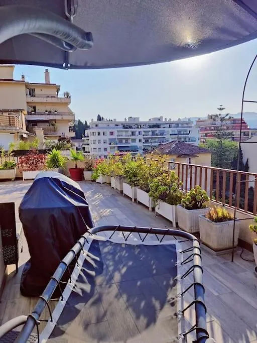 Apartment Romantic 1Br Escape With Sun-Rooftop Terrace Nice