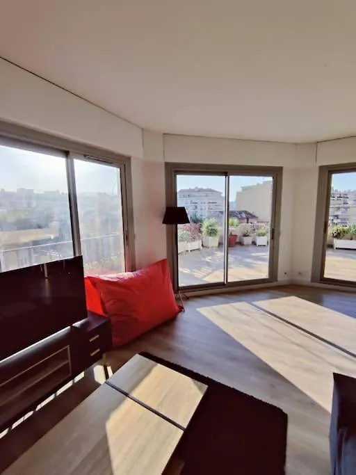 Romantic 1Br Escape With Sun-Rooftop Terrace Nice 0*,