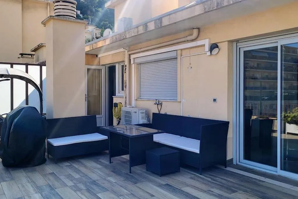 Apartment Romantic 1Br Escape With Sun-Rooftop Terrace Nice