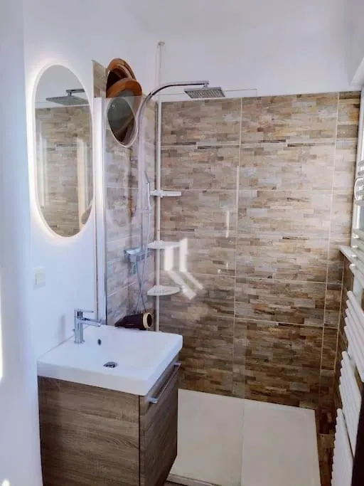 Romantic 1Br Escape With Sun-Rooftop Terrace Nice