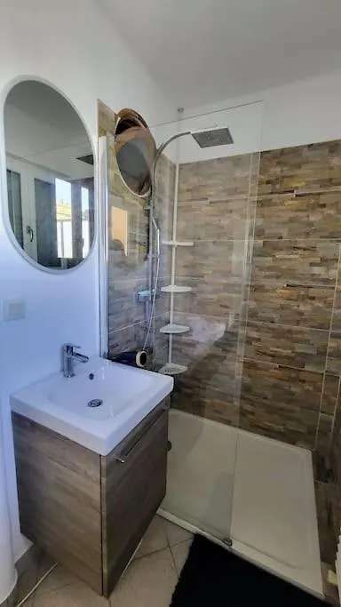 Romantic 1Br Escape With Sun-Rooftop Terrace Nice Apartment