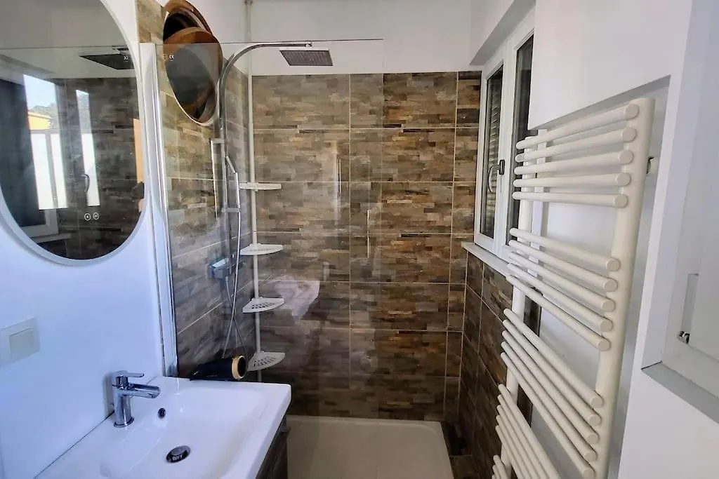 Romantic 1Br Escape With Sun-Rooftop Terrace Nice 0*,