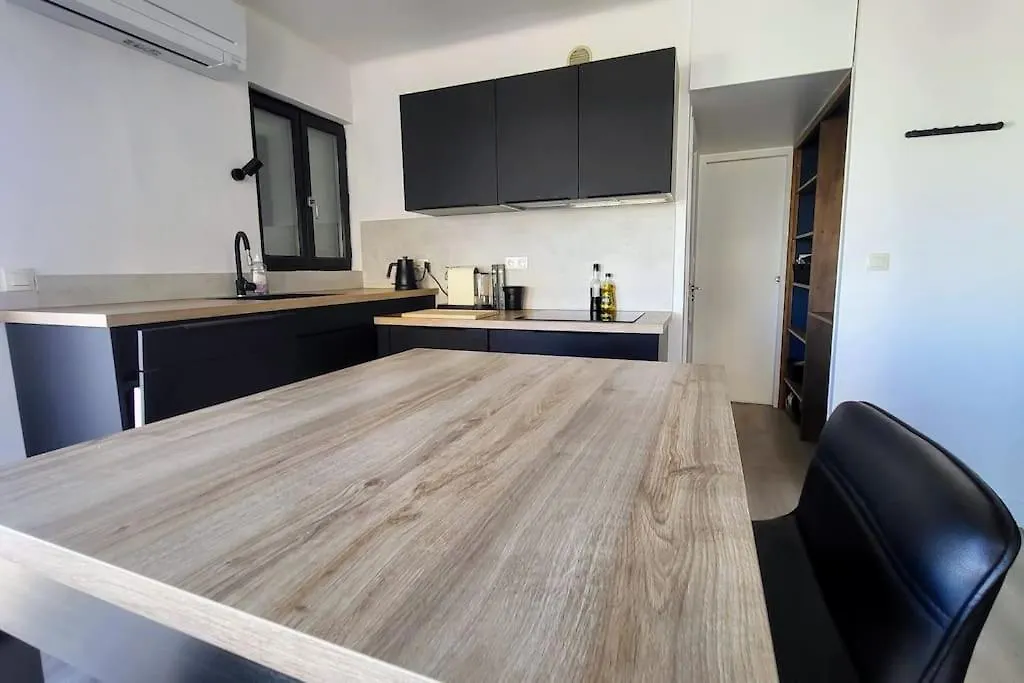 Romantic 1Br Escape With Sun-Rooftop Terrace Nice Apartment