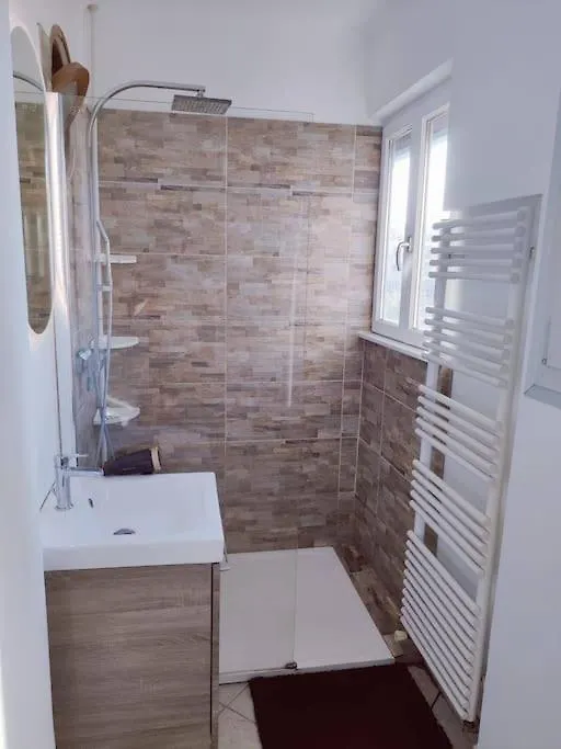 Romantic 1Br Escape With Sun-Rooftop Terrace Nice