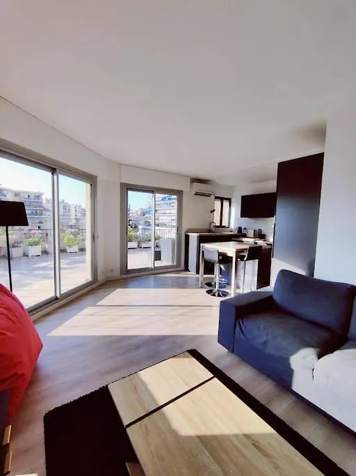 Romantic 1Br Escape With Sun-Rooftop Terrace Nice Apartment